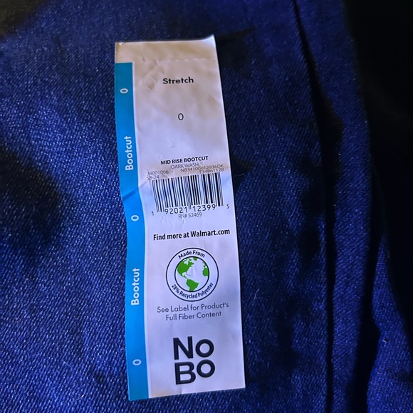 Black wallflower bootcut jeans. Size 3 and 26 in - Picture 8 of 8